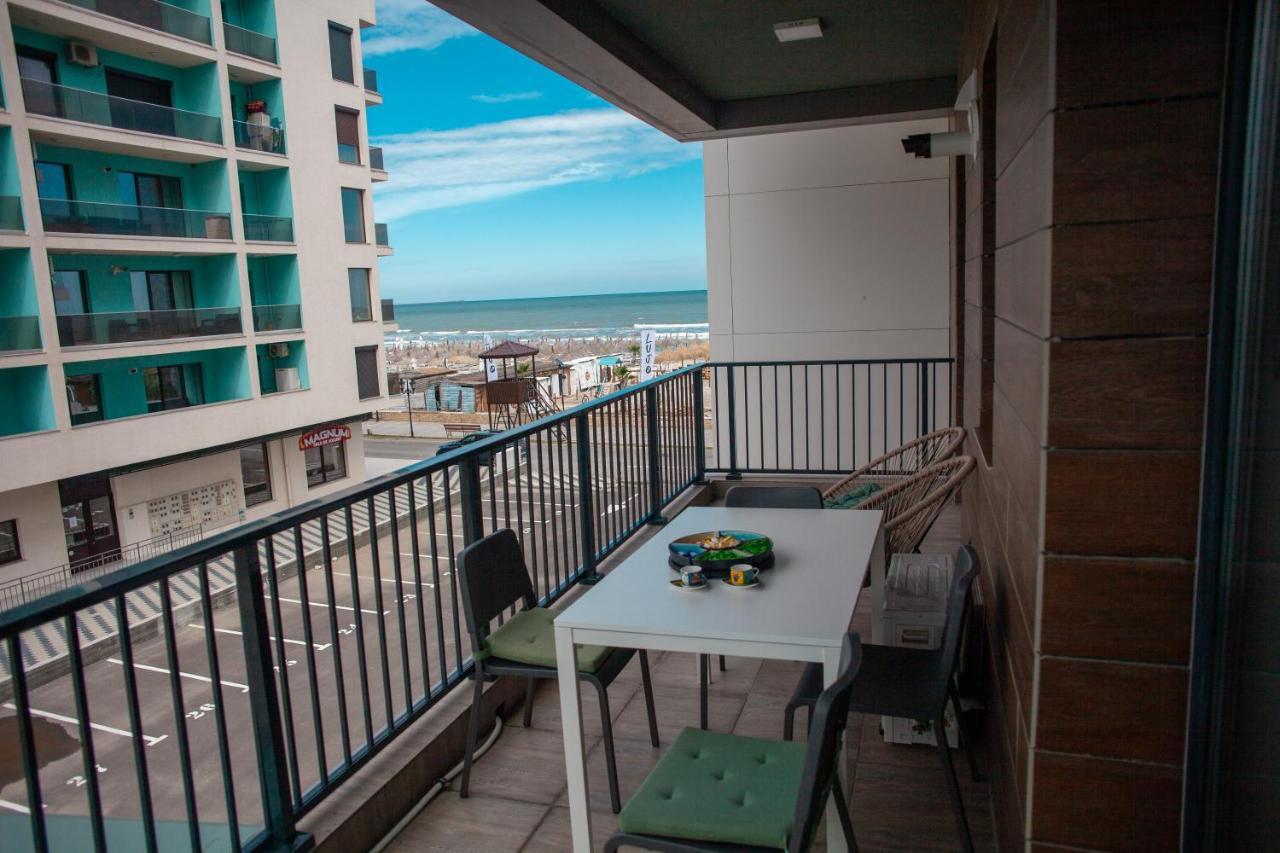 Green Apartament Near The Beach นาโวดาริ ภายนอก รูปภาพ
